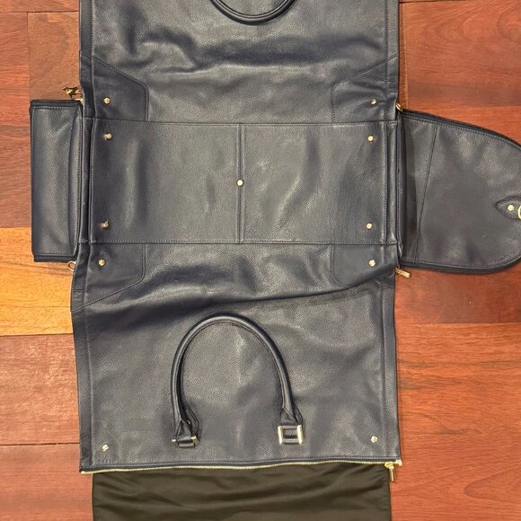 HOOK & ALBERT GARMENT WEEKENDER - Picture 12 of 15